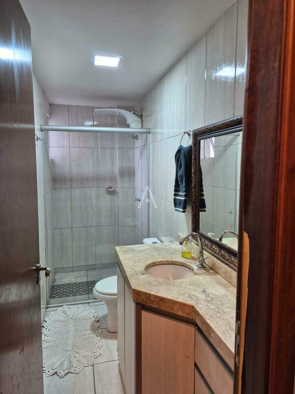 Apartamento para à venda no Bairro REGIAO DO LAGO em CASCAVEL: