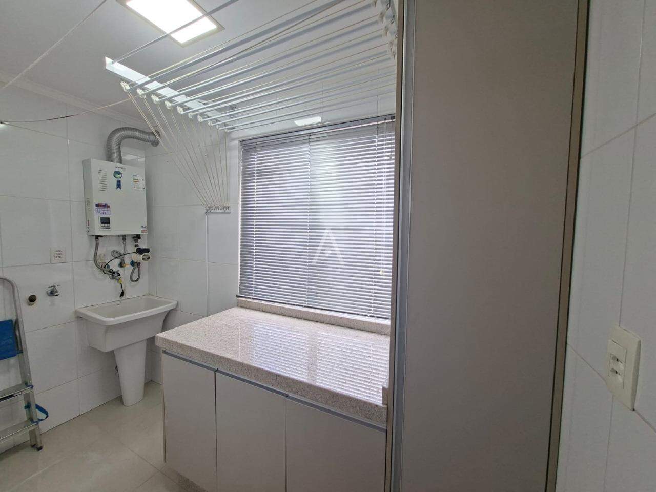 Apartamento para para aluguel no Bairro CENTRO em CASCAVEL: 