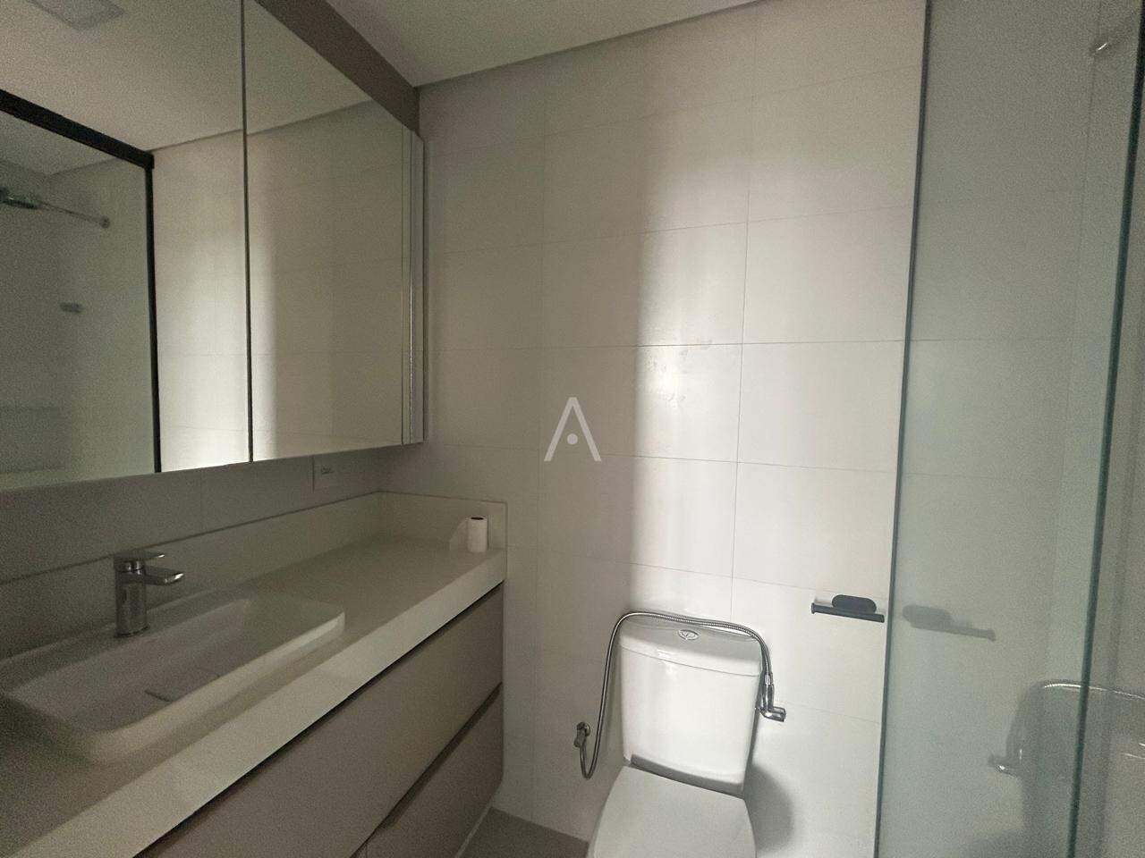 Apartamento para para aluguel no Bairro CANCELLI em CASCAVEL: BANHEIRO SOCIAL