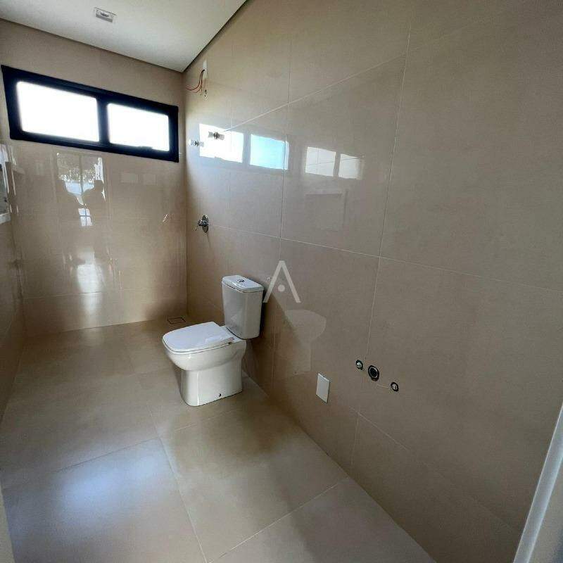 Sobrado para à venda no Bairro RECANTO TROPICAL em CASCAVEL: 