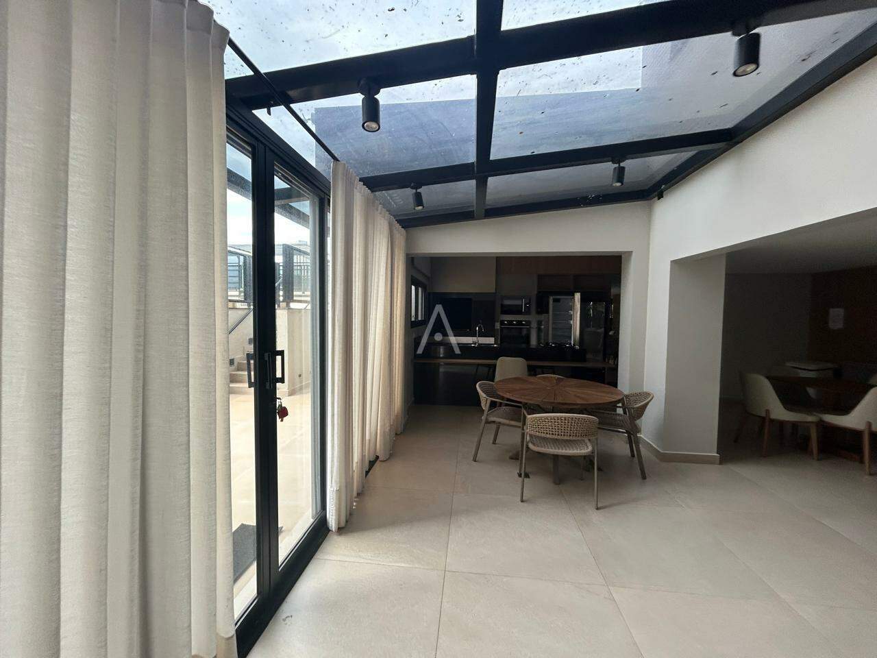 Apartamento para para aluguel no Bairro CENTRO em CASCAVEL: 