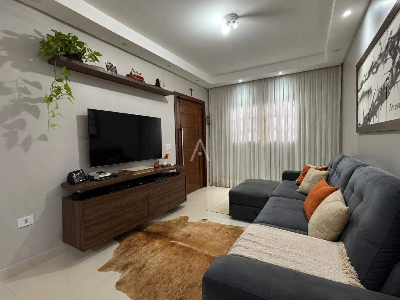 Casa Residencial para à venda no Bairro CANCELLI em CASCAVEL: 