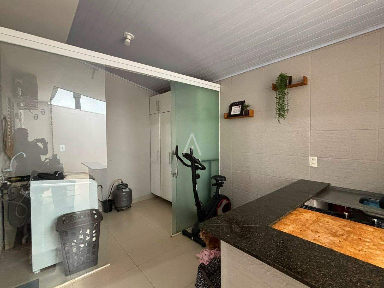 Casa Residencial para à venda no Bairro CANCELLI em CASCAVEL: 