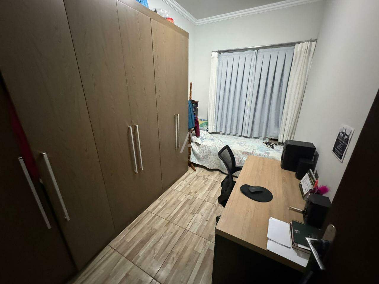 Casa Residencial para à venda no Bairro 14 DE NOVEMBRO em CASCAVEL: