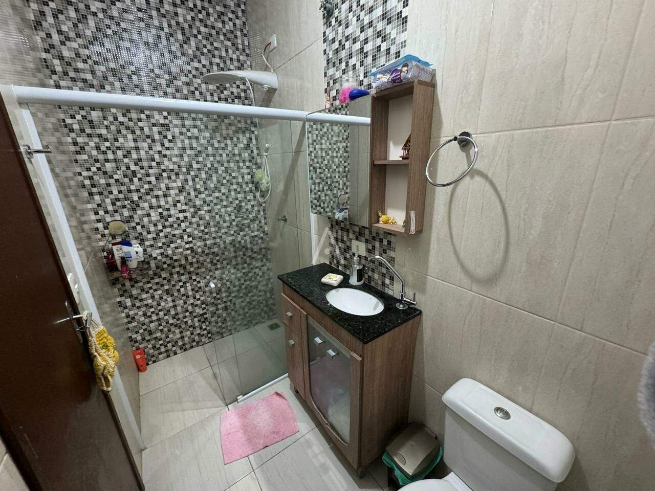 Casa Residencial para à venda no Bairro 14 DE NOVEMBRO em CASCAVEL: