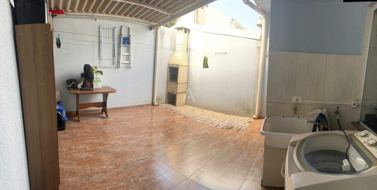 Casa Residencial para à venda no Bairro 14 DE NOVEMBRO em CASCAVEL: