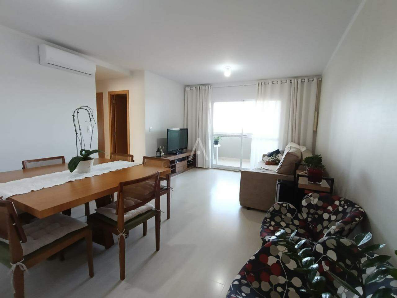 Apartamento para para aluguel no Bairro CENTRO em CASCAVEL: 