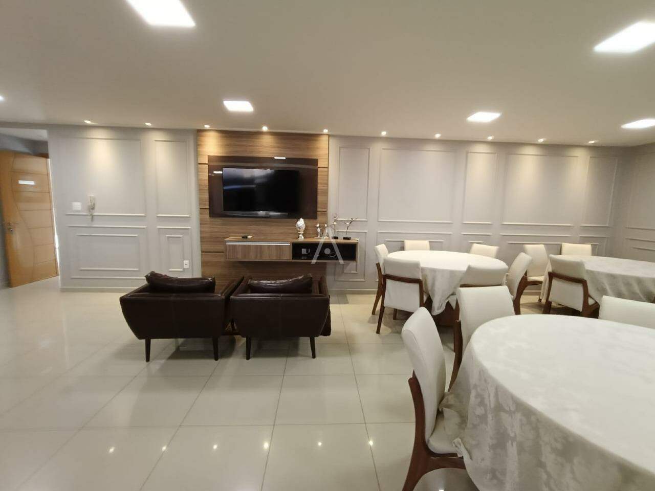 Apartamento para para aluguel no Bairro CENTRO em CASCAVEL: