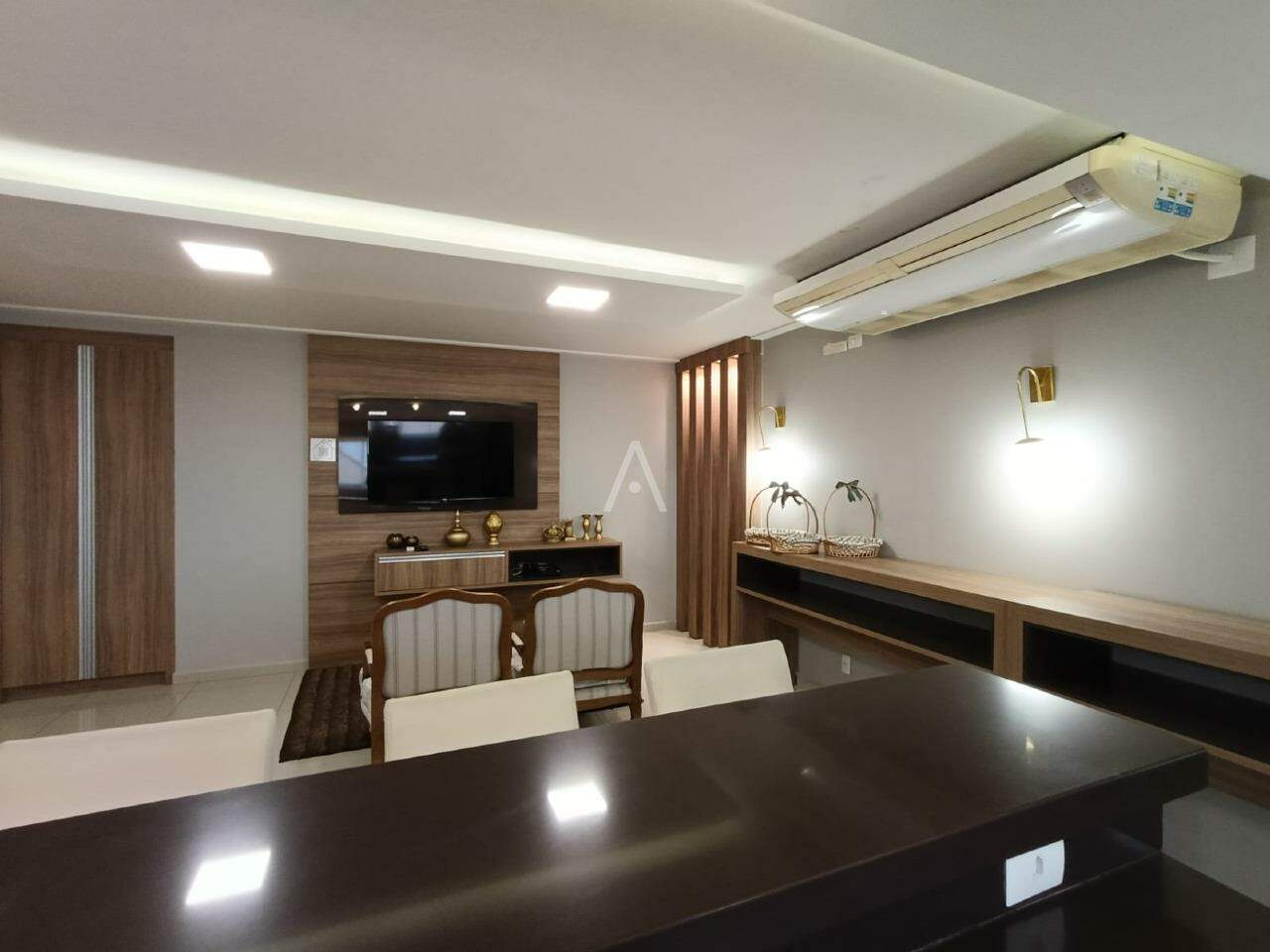 Apartamento para para aluguel no Bairro CENTRO em CASCAVEL: