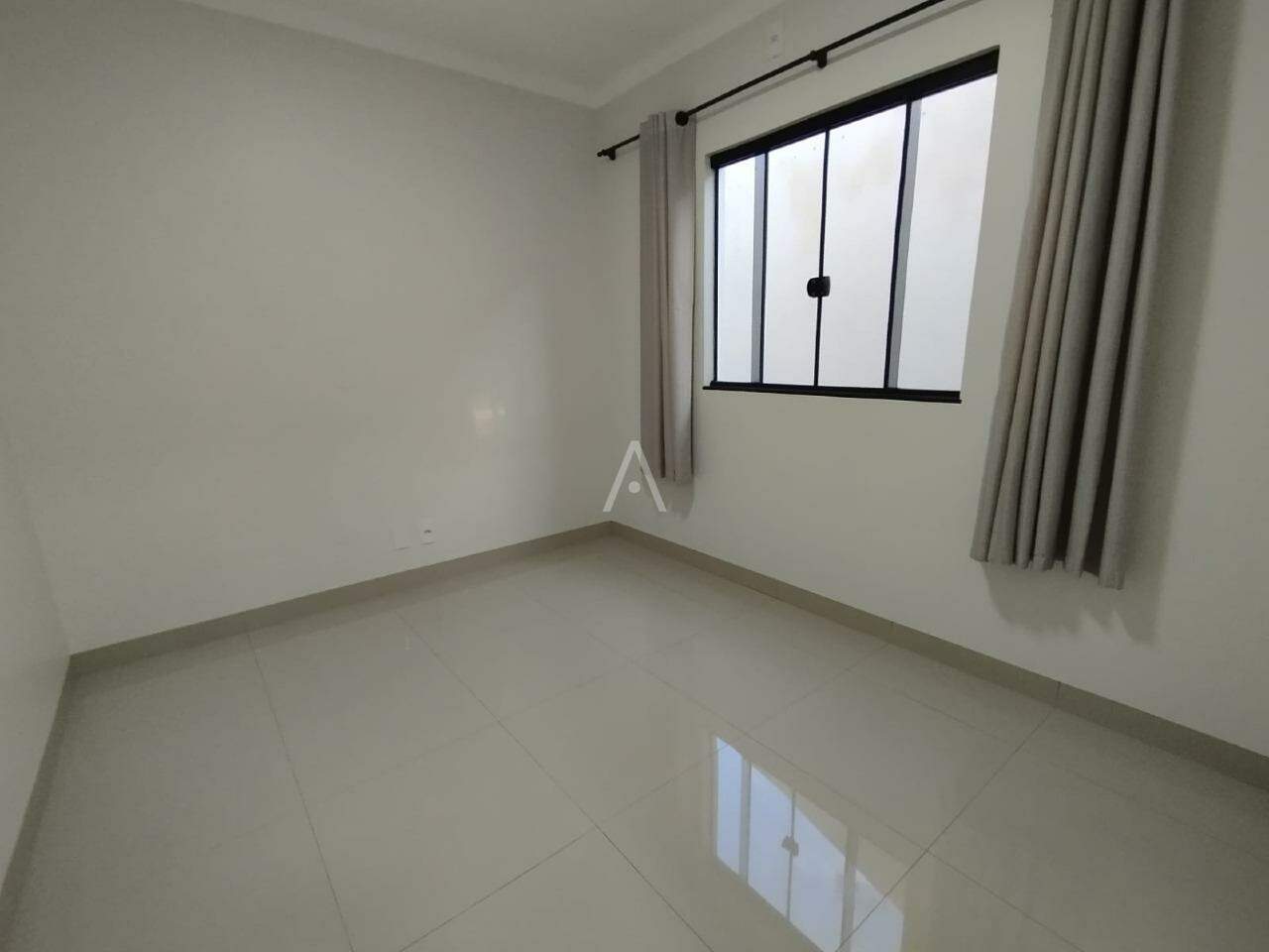Casa Residencial para à venda no Bairro SANTA FELICIDADE em CASCAVEL: 