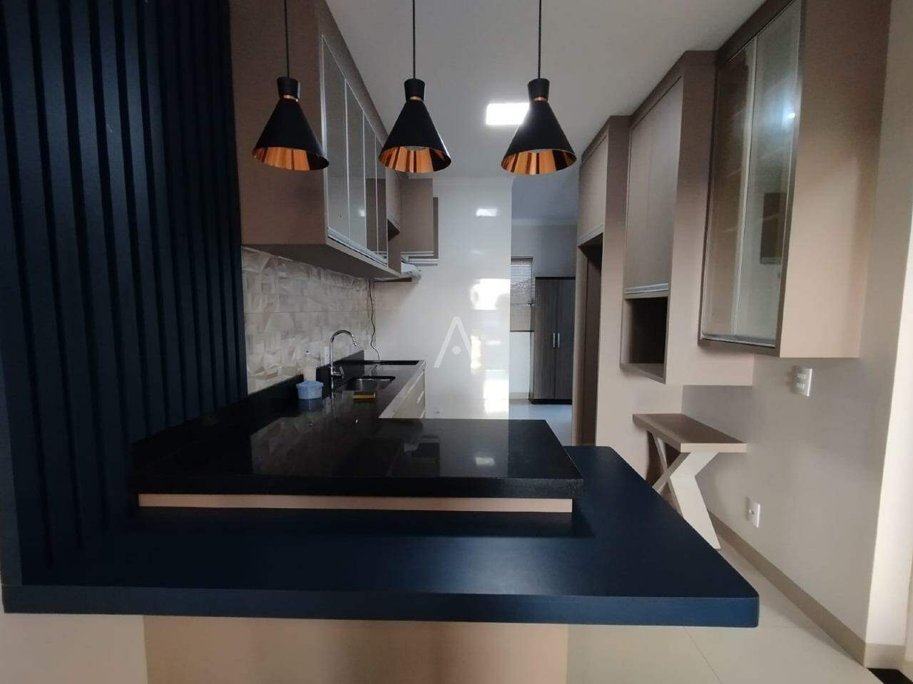 Casa Residencial para à venda no Bairro SANTA FELICIDADE em CASCAVEL: 