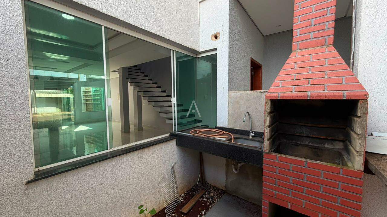 Sobrado para à venda no Bairro BELMONT em CASCAVEL: 