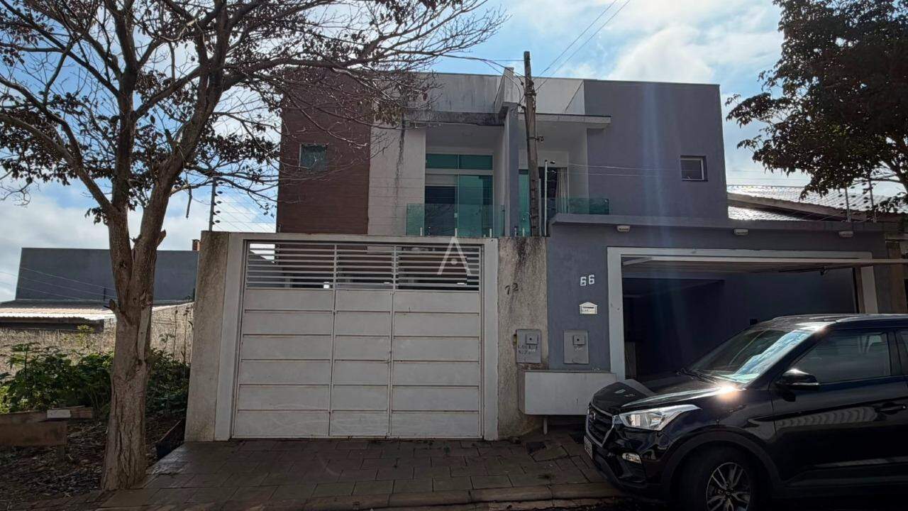Sobrado para à venda no Bairro BELMONT em CASCAVEL: 