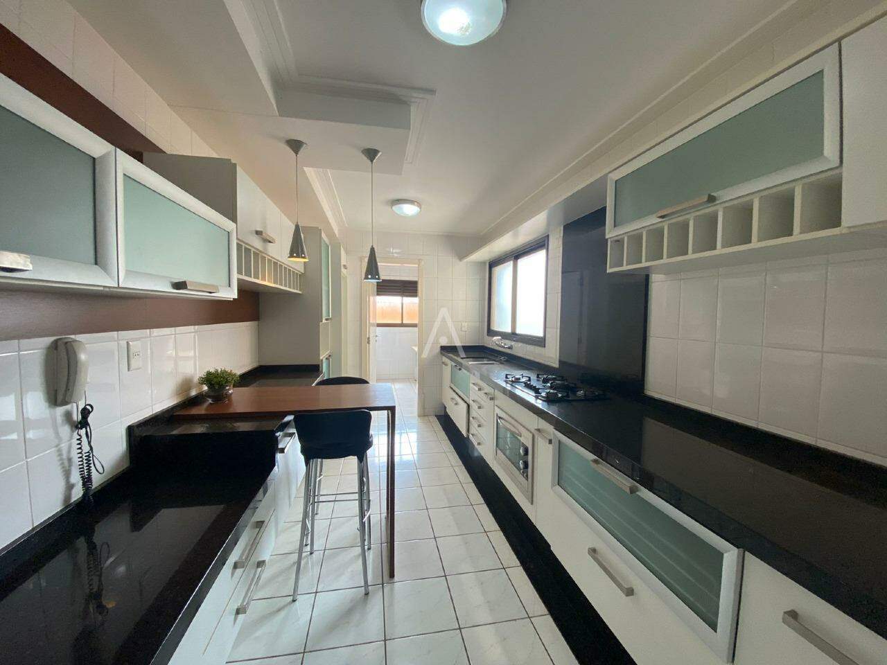Apartamento para à venda no Bairro CENTRO em CASCAVEL:
