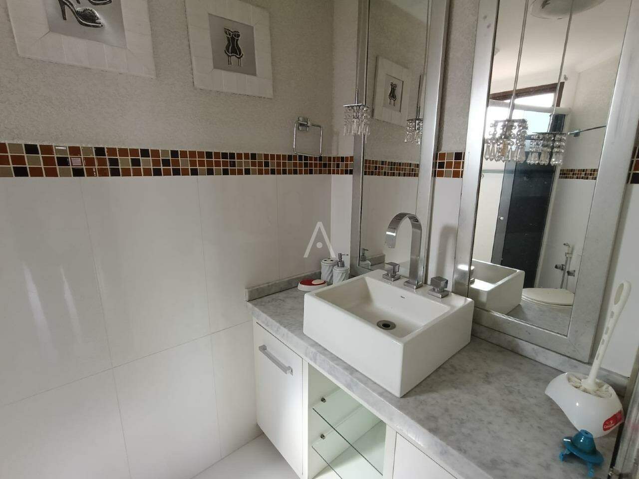 Apartamento para à venda no Bairro CENTRO em CASCAVEL: 