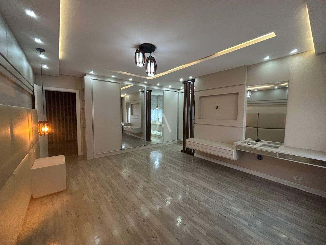 Casa Residencial para para aluguel no Bairro CENTRO em CASCAVEL: suite principal