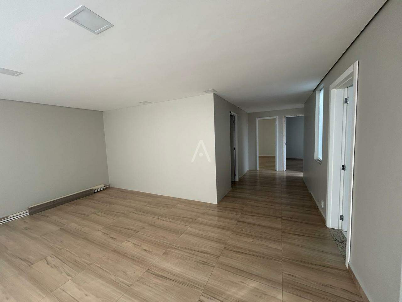 Casa Residencial para para aluguel no Bairro CENTRO em CASCAVEL: superior