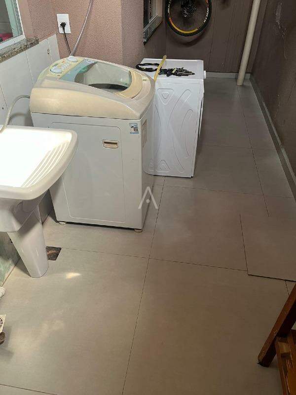 Casa Residencial para para aluguel no Bairro SANTA CRUZ em CASCAVEL: