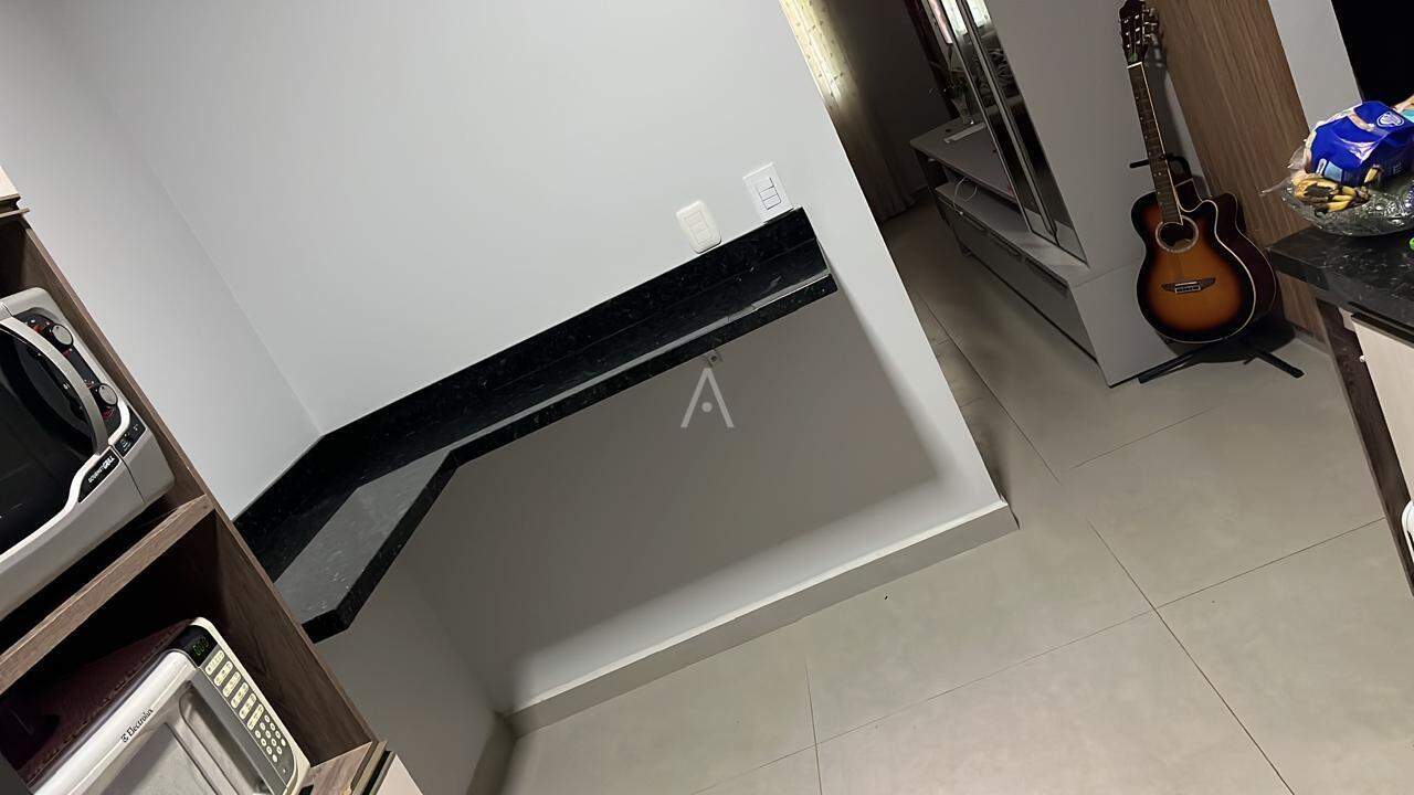 Casa Residencial para para aluguel no Bairro SANTA CRUZ em CASCAVEL: