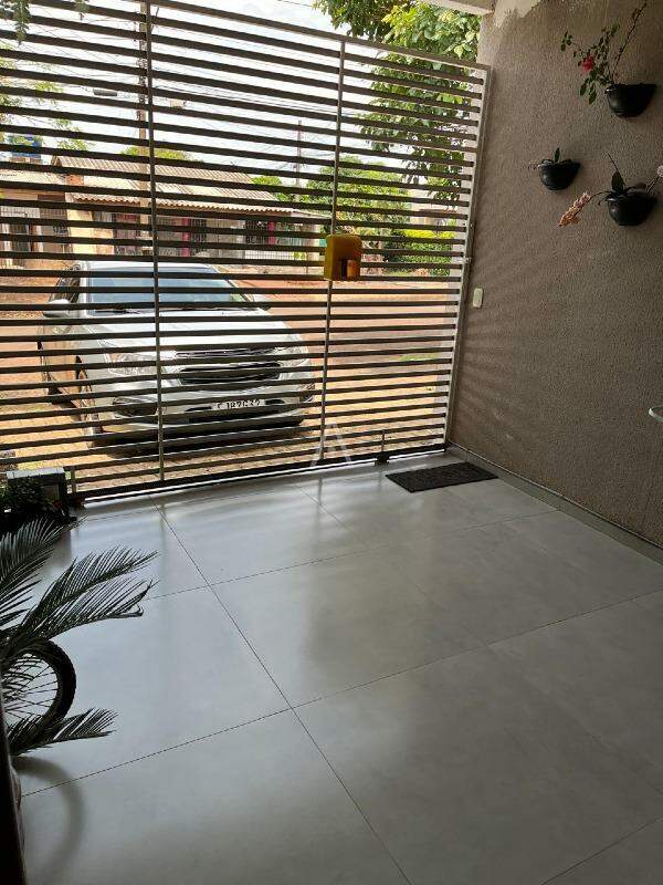 Casa Residencial para para aluguel no Bairro SANTA CRUZ em CASCAVEL: