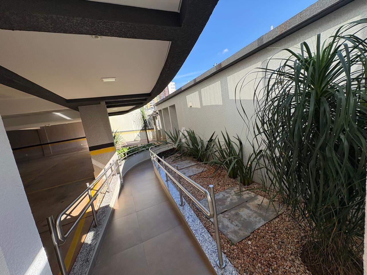 Apartamento para para aluguel no Bairro CENTRO em CASCAVEL: 