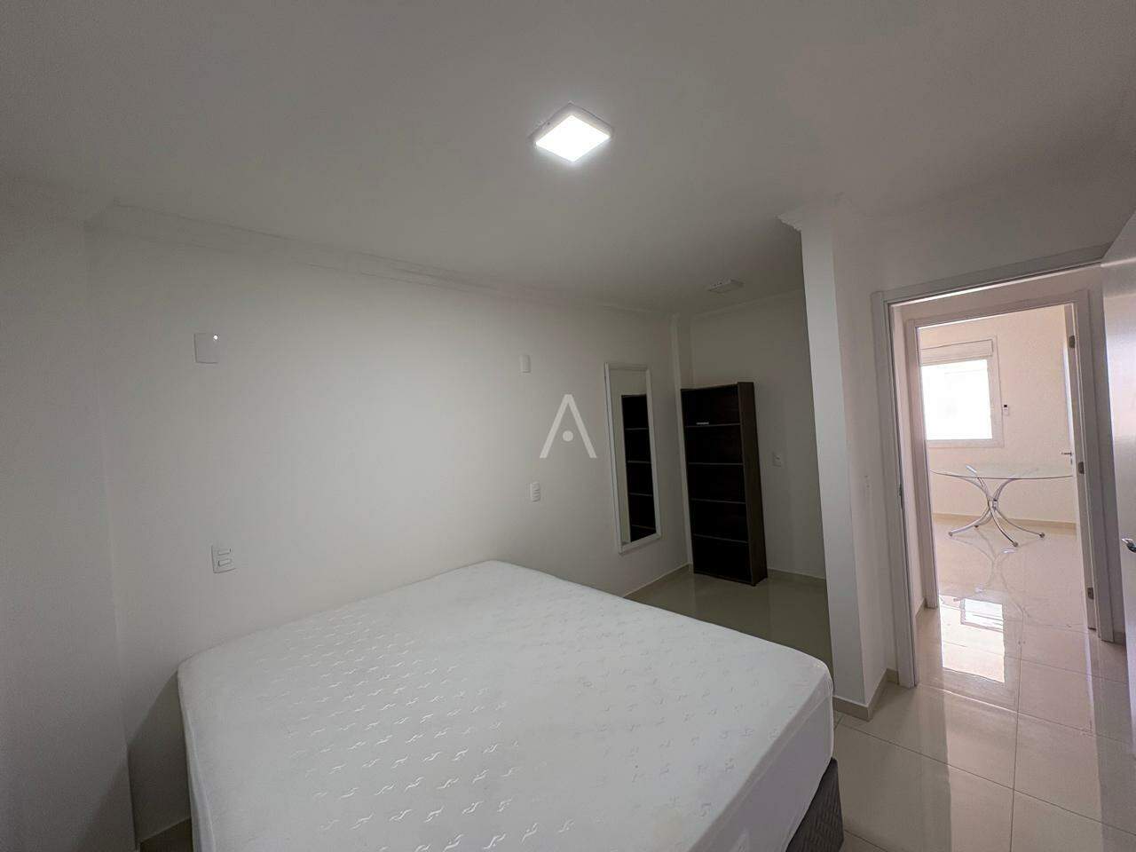 Apartamento para para aluguel no Bairro CENTRO em CASCAVEL: Suite