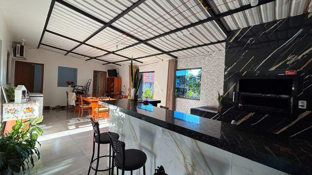 Casa Residencial para à venda no Bairro SEDE ALVORADA em CASCAVEL: 