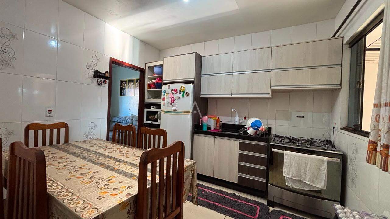 Casa Residencial para à venda no Bairro SEDE ALVORADA em CASCAVEL: 