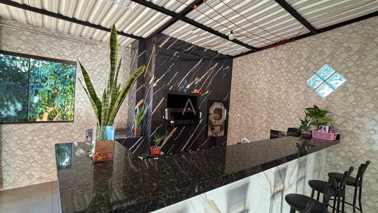 Casa Residencial para à venda no Bairro SEDE ALVORADA em CASCAVEL: 