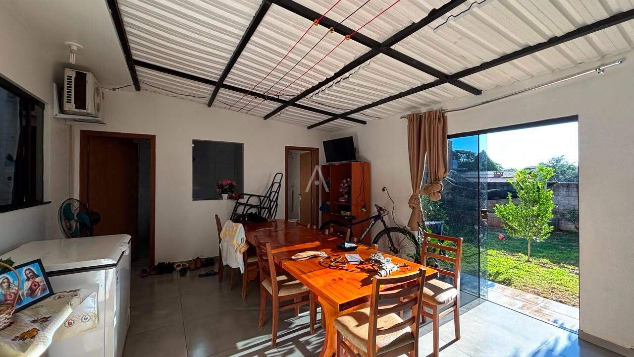 Casa Residencial para à venda no Bairro SEDE ALVORADA em CASCAVEL: 