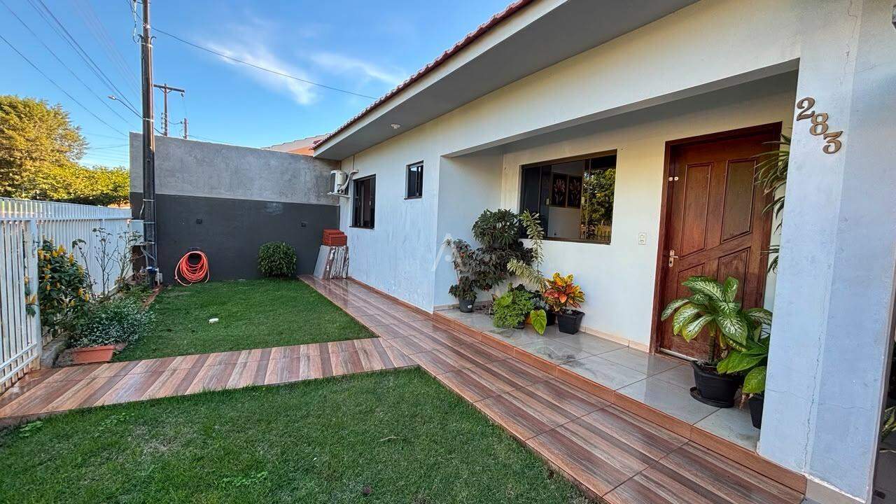 Casa Residencial para à venda no Bairro SEDE ALVORADA em CASCAVEL: 