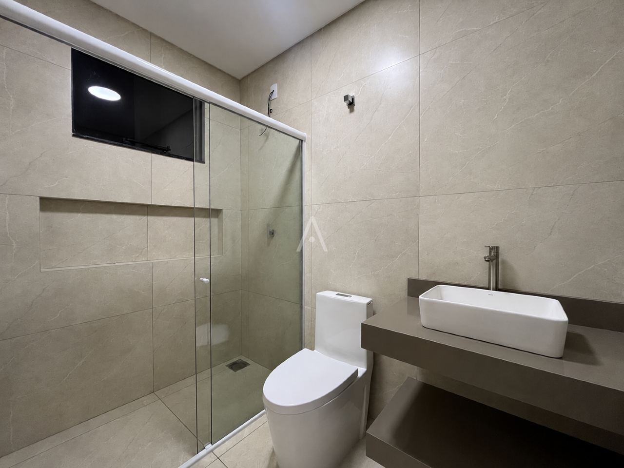 Casa Residencial para para aluguel no Bairro JARDIM COOPAGRO em TOLEDO: 