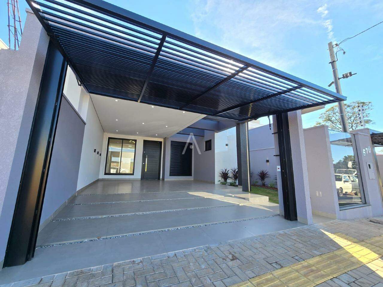 Casa Residencial para à venda no Bairro JARDIM CONCORDIA em TOLEDO: 