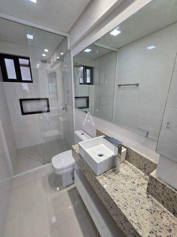 Apartamento para para aluguel no Bairro CENTRO em TOLEDO: