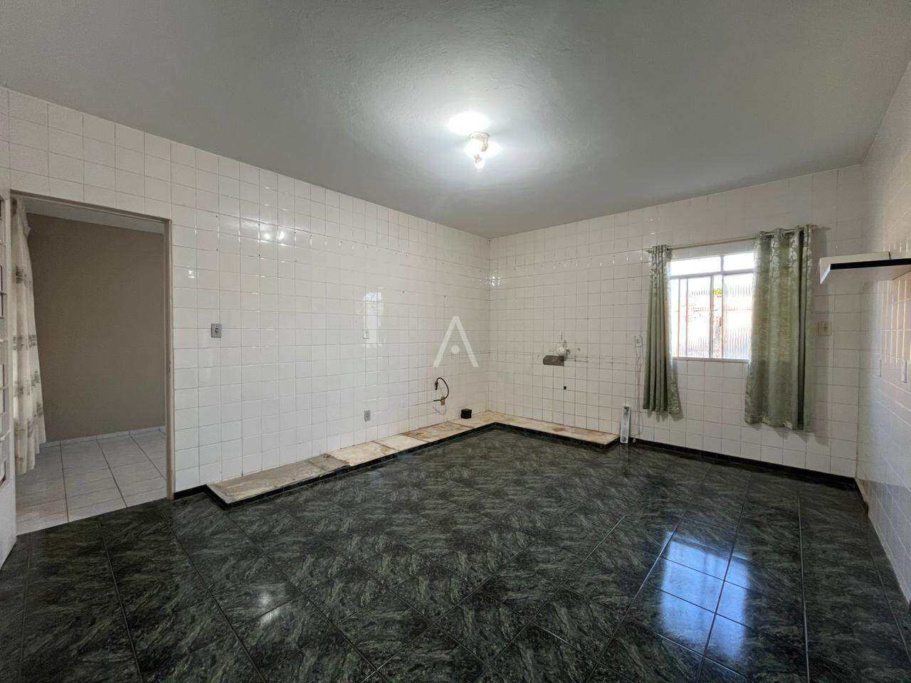 Casa Residencial para para aluguel no Bairro JARDIM PORTO ALEGRE em TOLEDO: