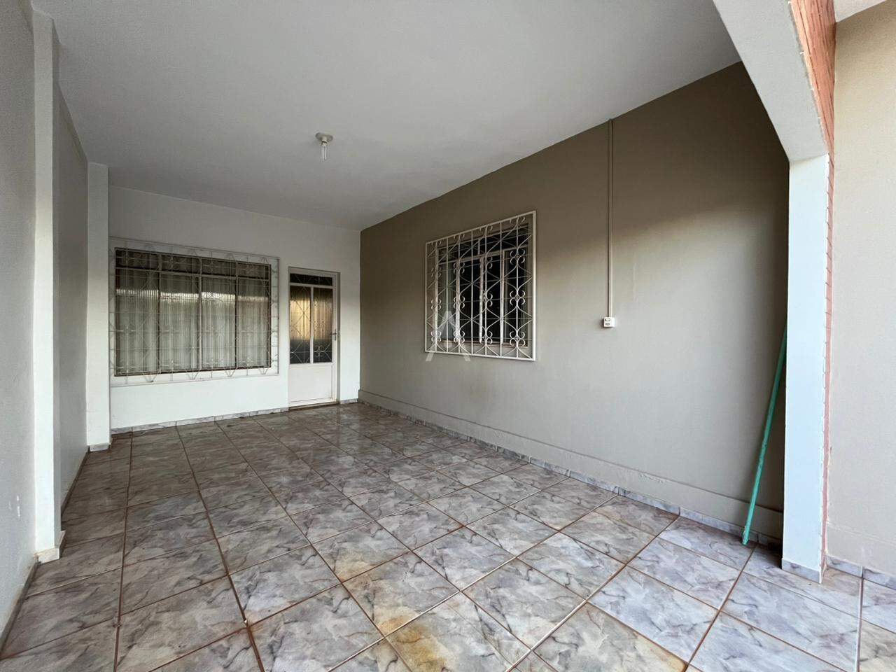 Casa Residencial para para aluguel no Bairro JARDIM PORTO ALEGRE em TOLEDO: 