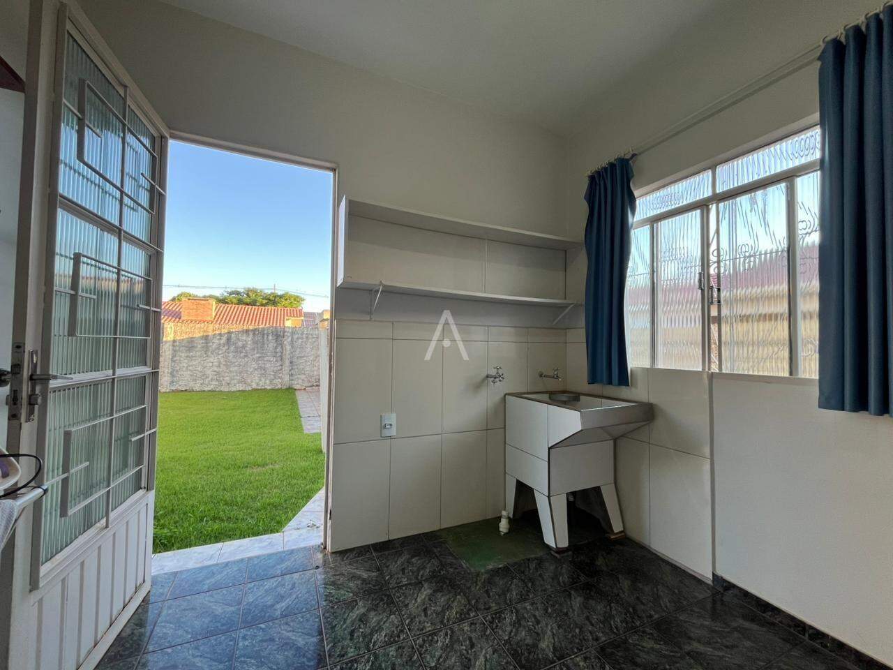 Casa Residencial para para aluguel no Bairro JARDIM PORTO ALEGRE em TOLEDO: