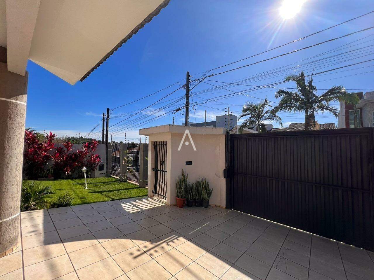 Sobrado para à venda no Bairro RECANTO TROPICAL em CASCAVEL: 