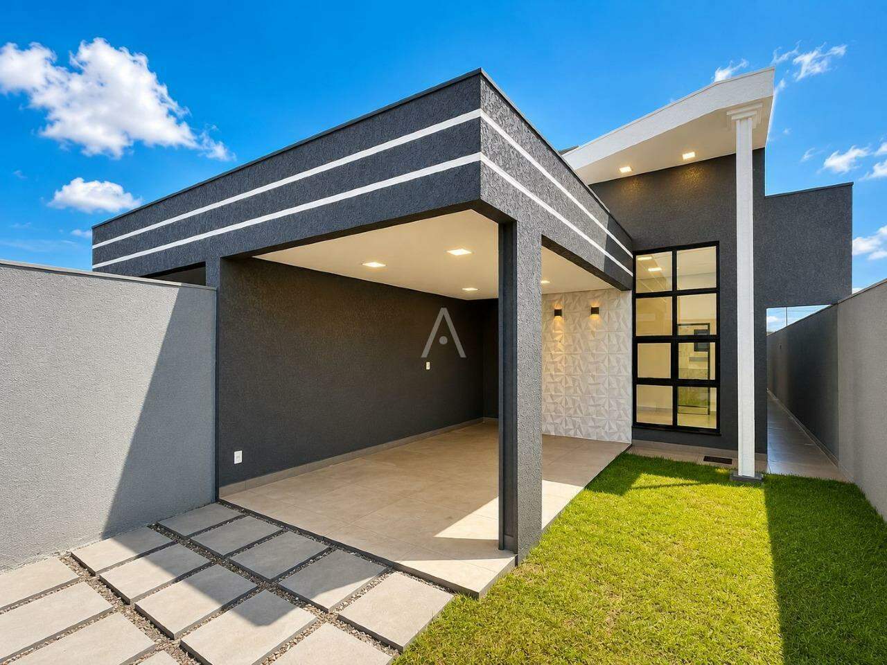 Casa Residencial para para aluguel no Bairro Cristo Rei em TOLEDO: 