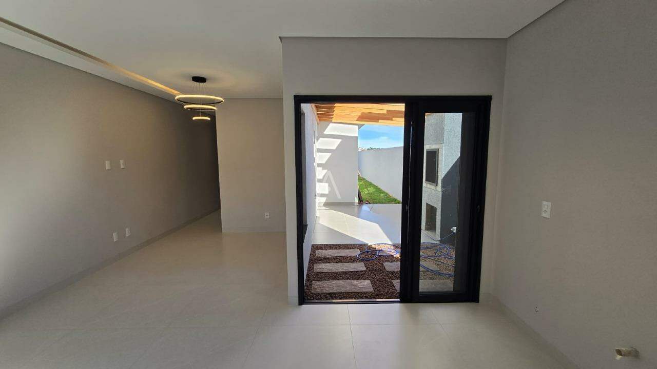 Casa Residencial para à venda no Bairro Jardim Parizotto em TOLEDO: