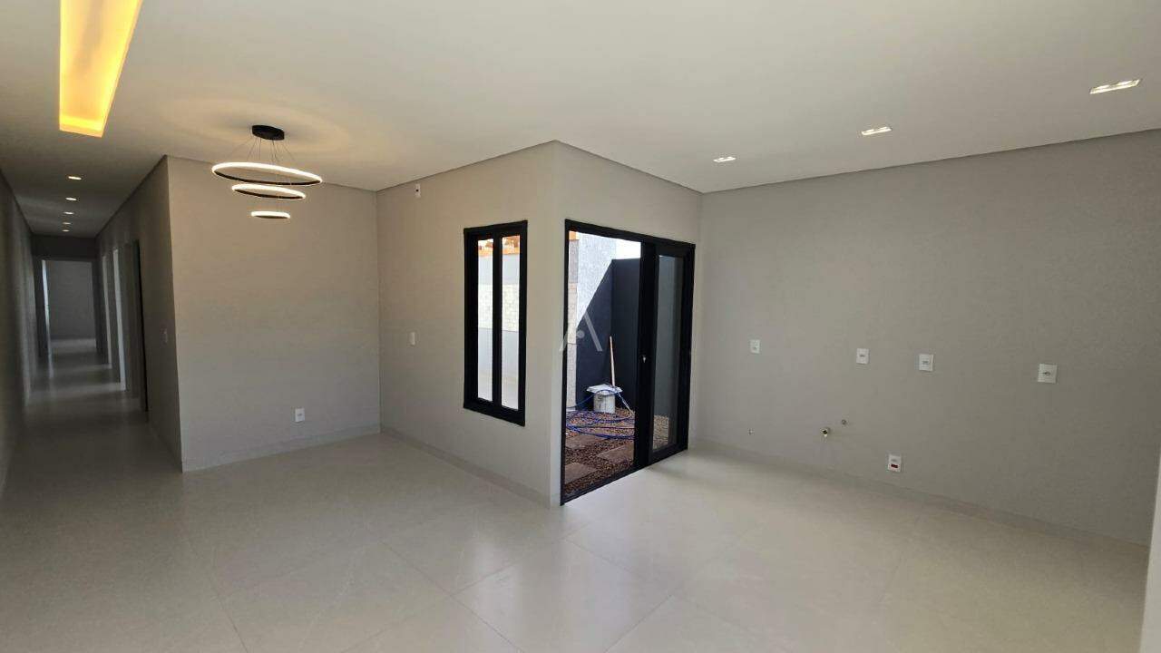 Casa Residencial para à venda no Bairro Jardim Parizotto em TOLEDO: