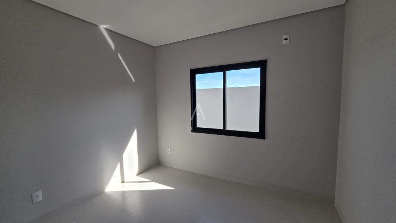 Casa Residencial para à venda no Bairro Jardim Parizotto em TOLEDO: