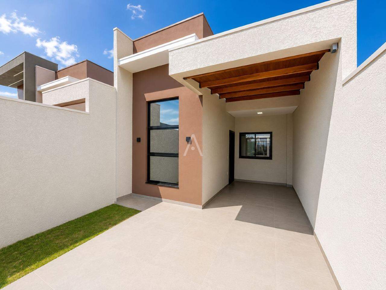 Casa Residencial para para aluguel no Bairro Cristo Rei em TOLEDO: 