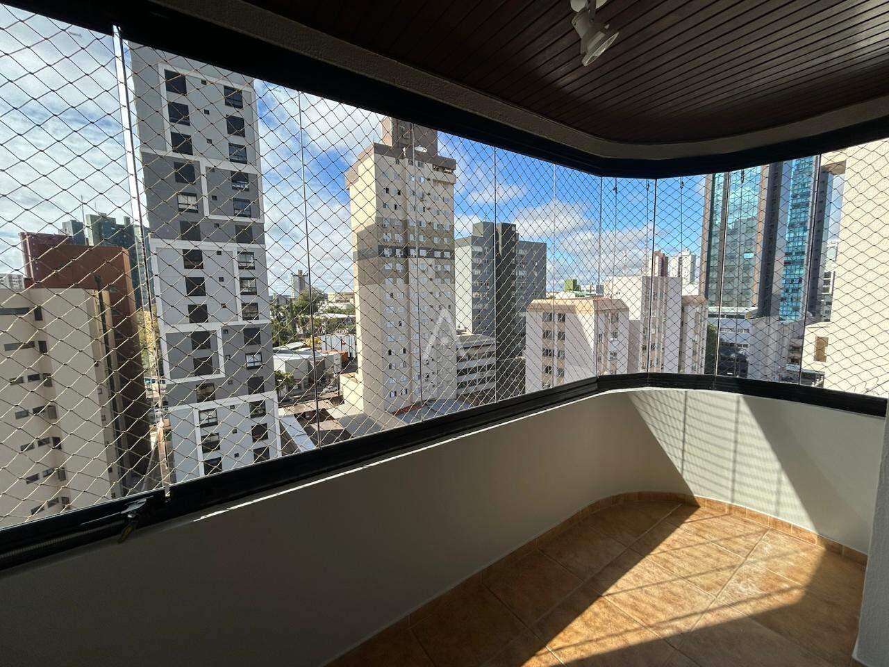 Apartamento para para aluguel no Bairro CENTRO em CASCAVEL: 