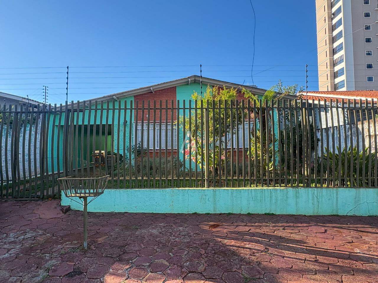 Casa Residencial para à venda no Bairro NEVA em CASCAVEL: 