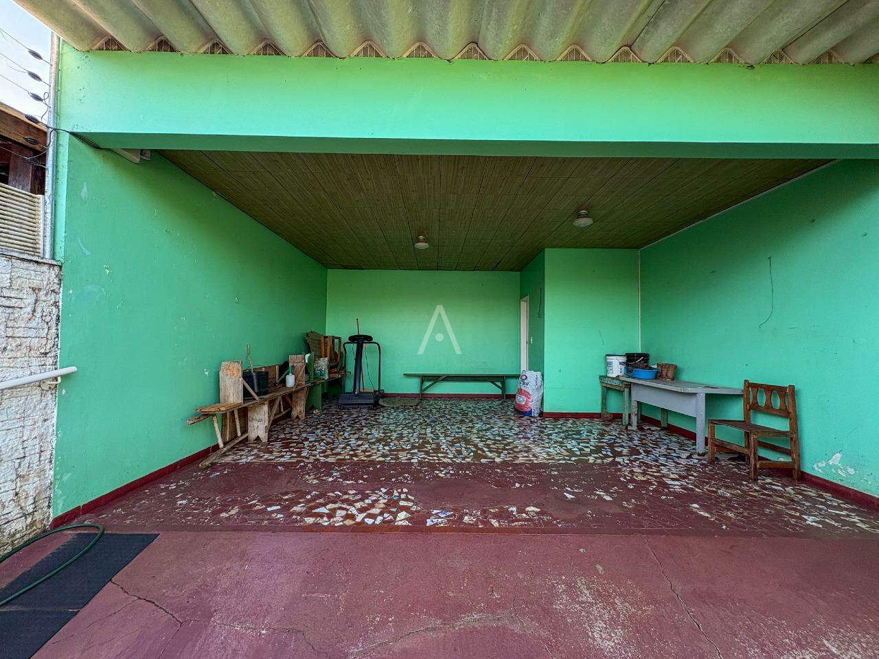 Casa Residencial para à venda no Bairro NEVA em CASCAVEL: 