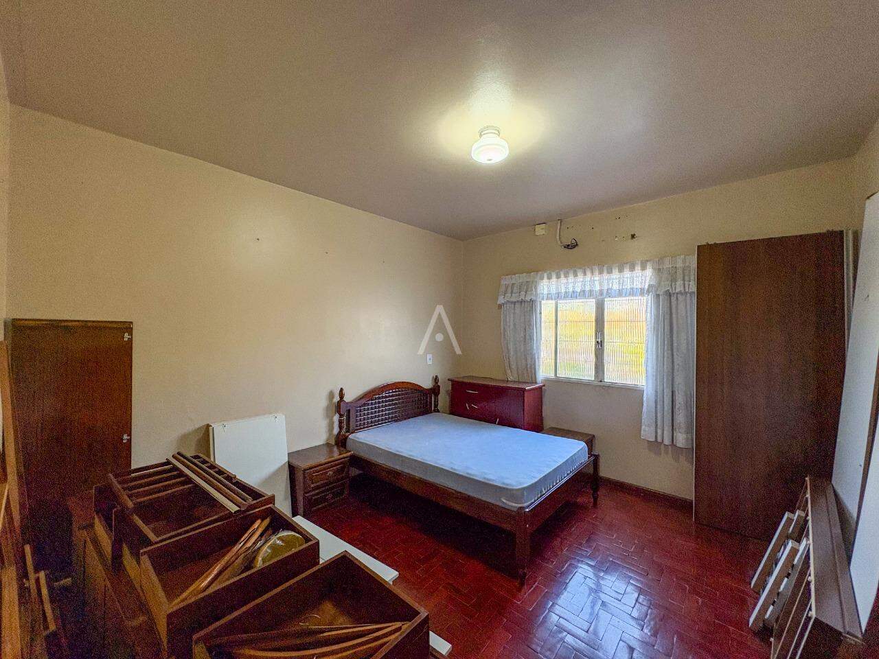 Casa Residencial para à venda no Bairro NEVA em CASCAVEL: 