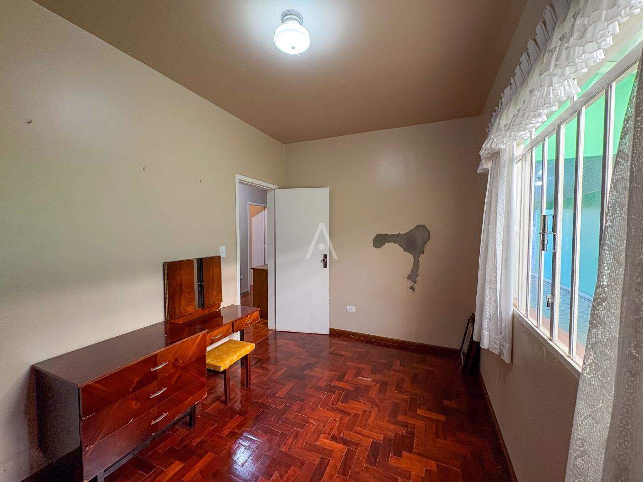 Casa Residencial para à venda no Bairro NEVA em CASCAVEL: 