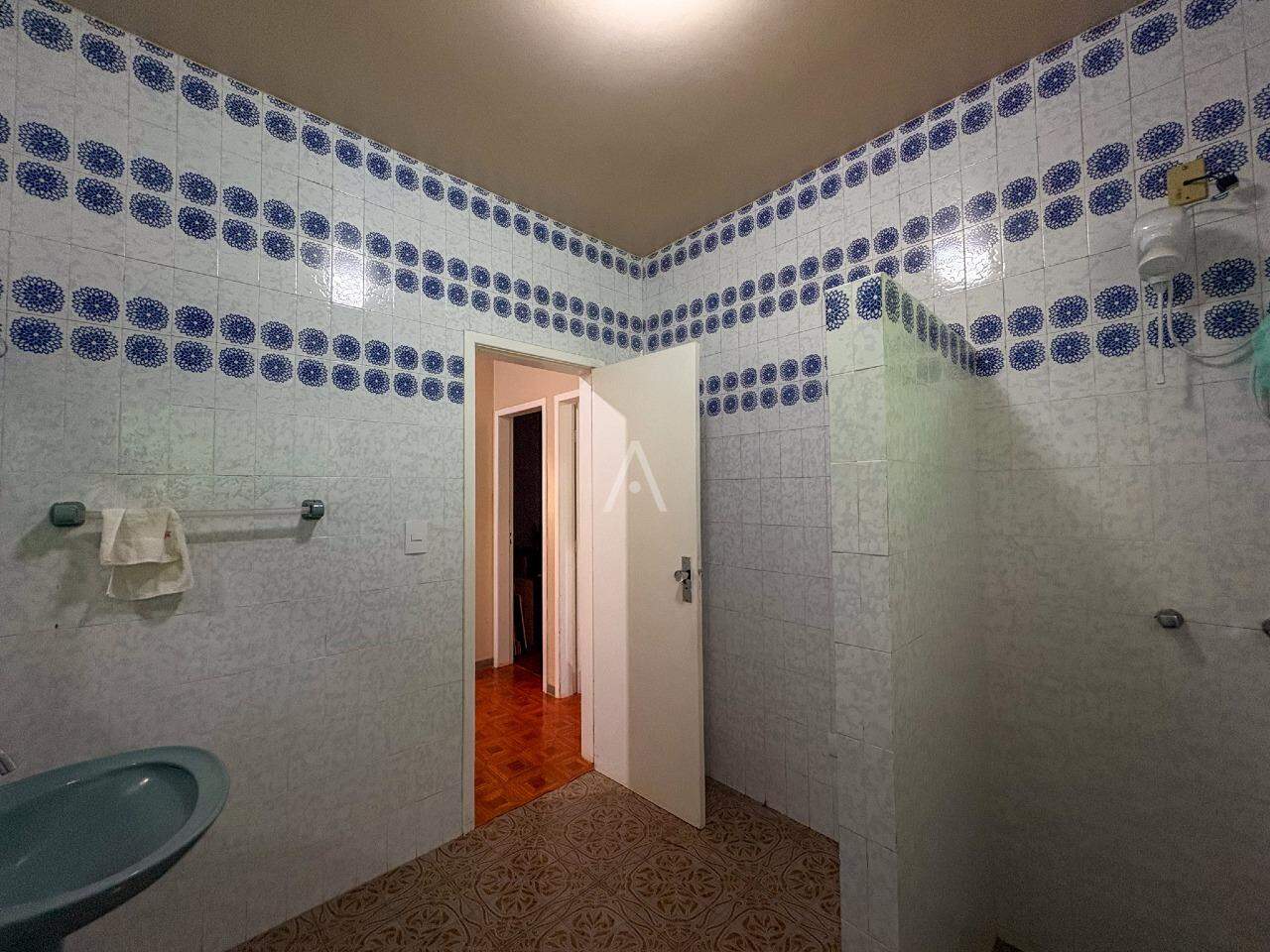 Casa Residencial para à venda no Bairro NEVA em CASCAVEL: 