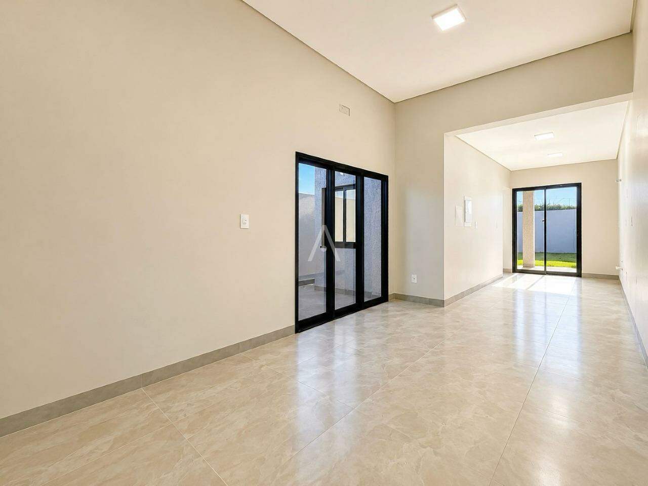 Casa Residencial para para aluguel no Bairro Cristo Rei em TOLEDO: 